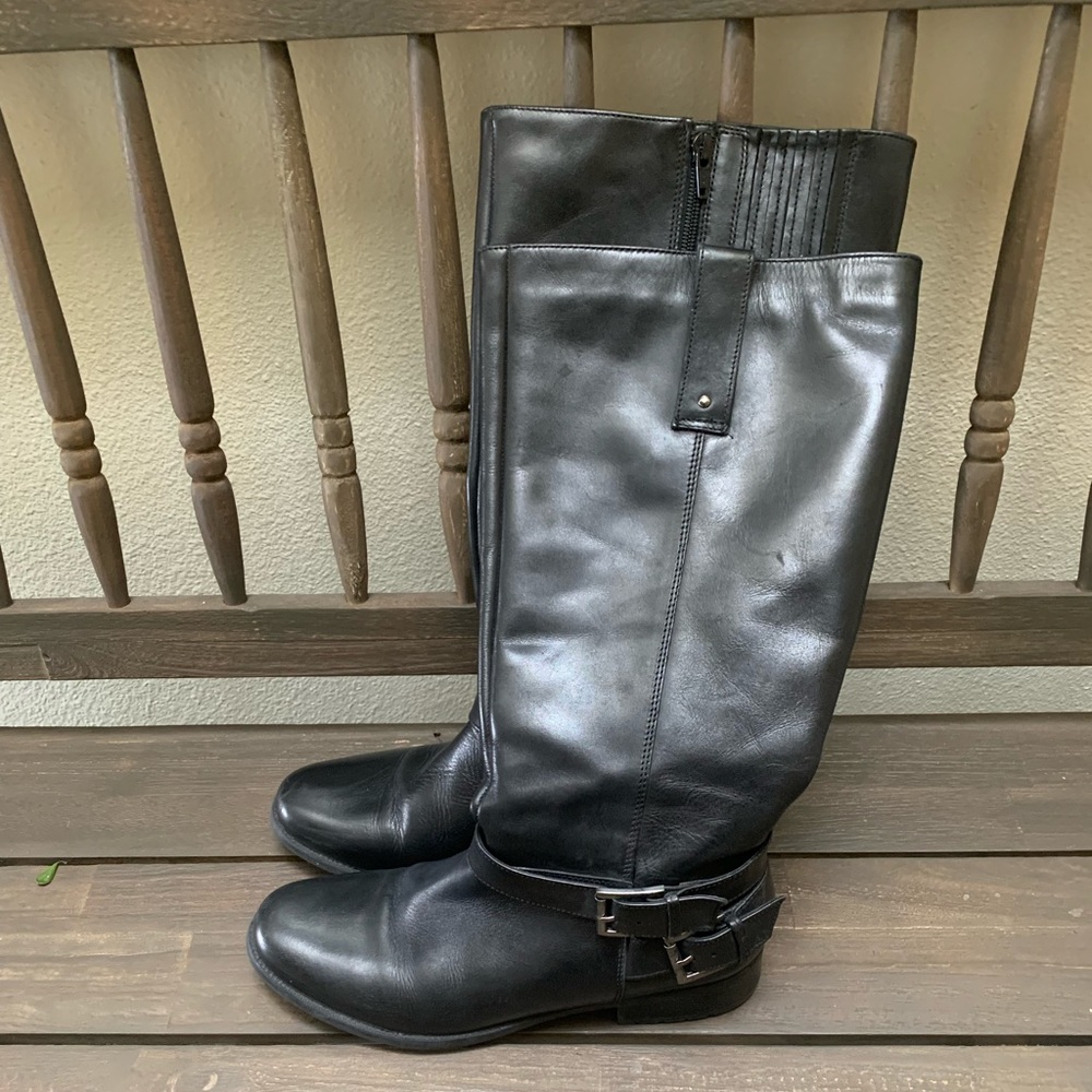Lovely tall 9.5 narrow Clarks riding style zippered boots
